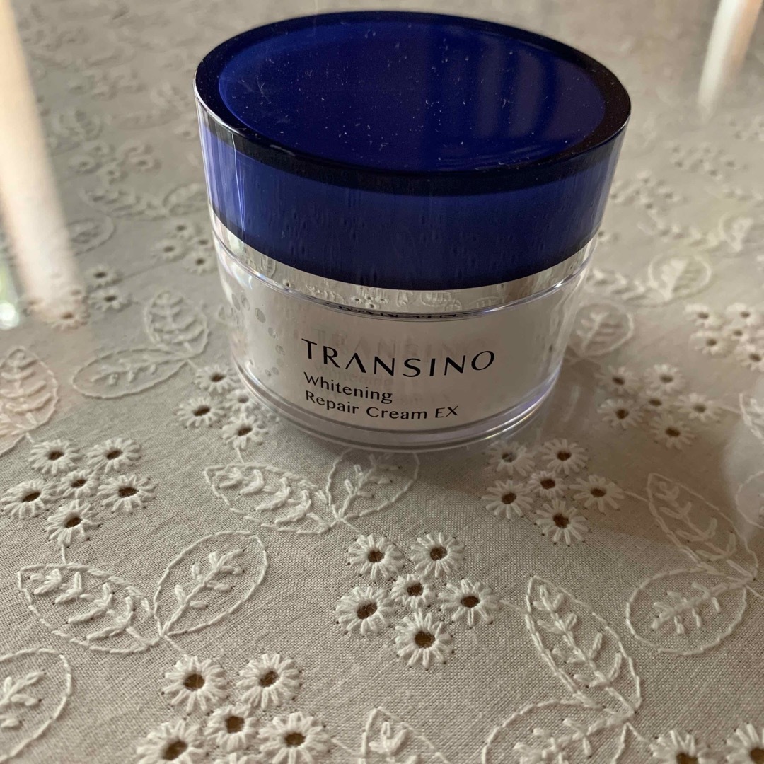 TRANSINO(トランシーノ)の新品未使用♥トランシーノ薬用ホワイトニングリペアクリームEX コスメ/美容のスキンケア/基礎化粧品(フェイスクリーム)の商品写真