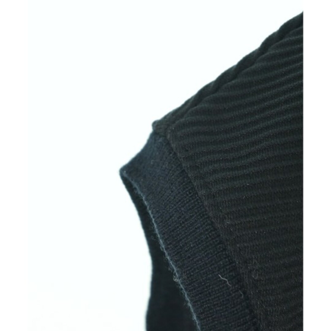 23区(ニジュウサンク)の23区 ニジューサンク Tシャツ・カットソー 38(M位) 黒 【古着】【中古】 レディースのトップス(カットソー(半袖/袖なし))の商品写真