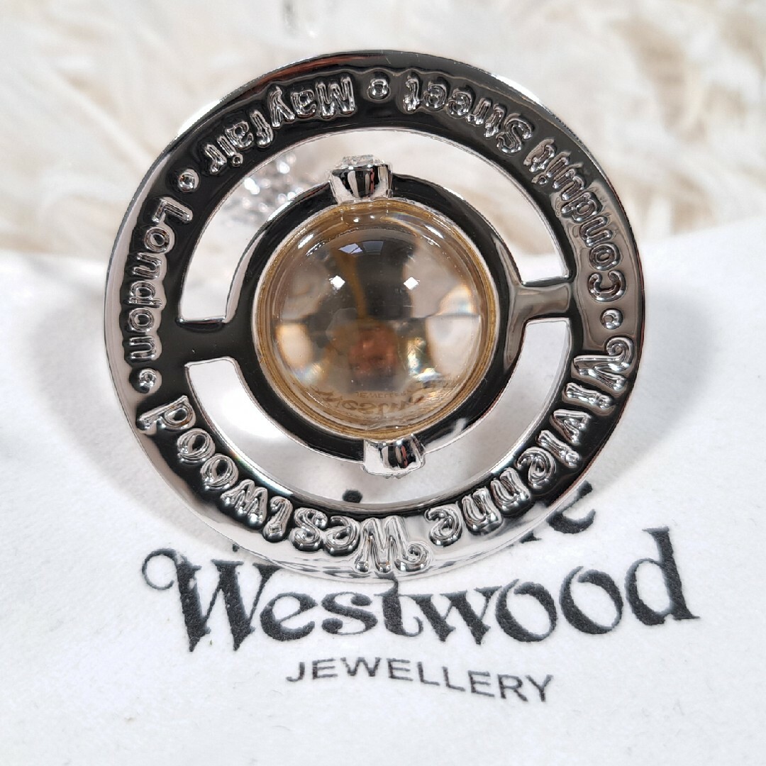 Vivienne Westwood(ヴィヴィアンウエストウッド)の【極美品】Vivienne Westwood ネックレス オーブ シルバー レディースのアクセサリー(ネックレス)の商品写真