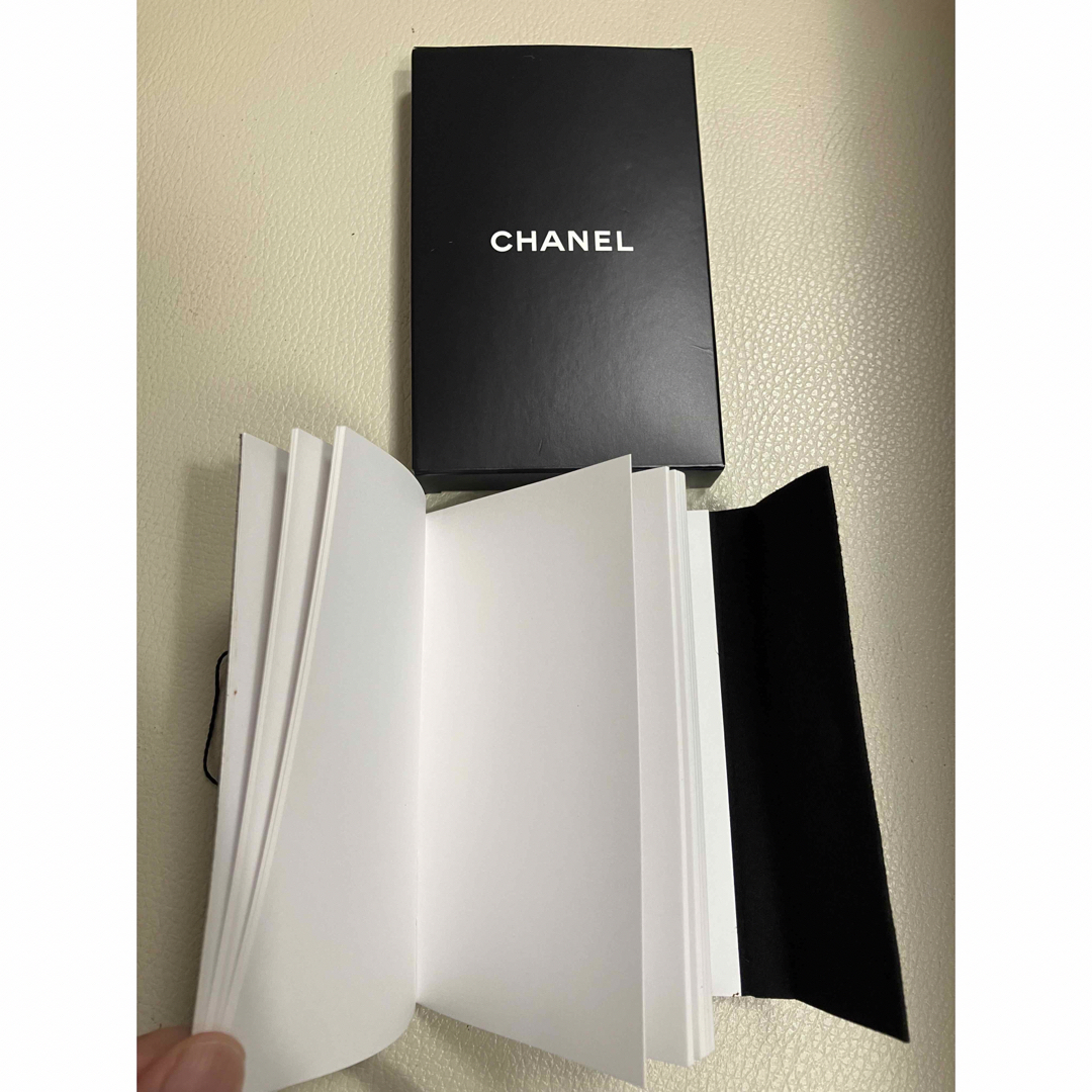 CHANEL(シャネル)のCHANEL ノベルティ　メモ帳 インテリア/住まい/日用品の文房具(ノート/メモ帳/ふせん)の商品写真