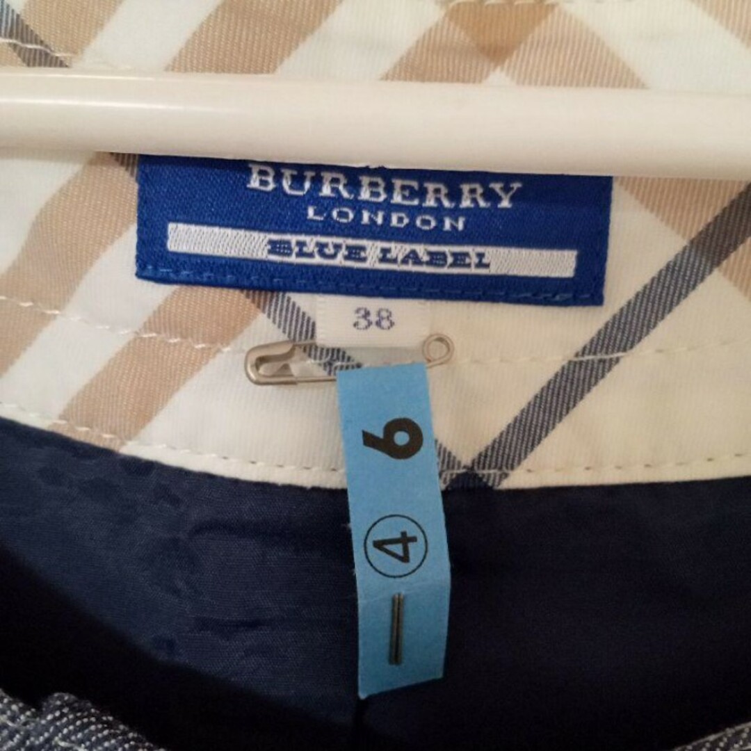 BURBERRY BLUE LABEL(バーバリーブルーレーベル)のデニム　美品　バーバリー ブルーレーベル デニムワンピース サイズ38 レディースのワンピース(ひざ丈ワンピース)の商品写真