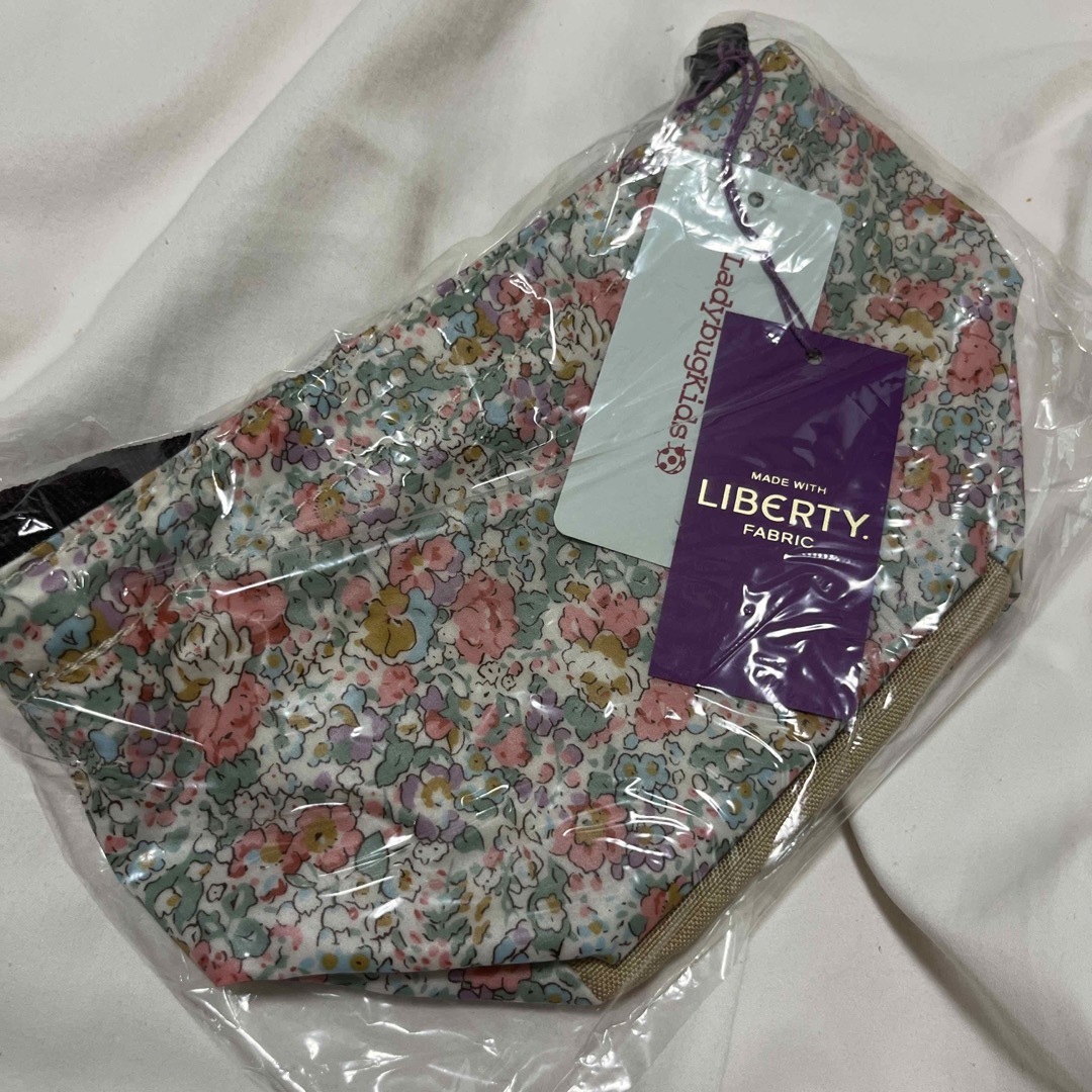 LIBERTY.(リバティ)のセール SALE 舟形 ポシェット ショルダー バッグ 鞄 カバン かばん 女の キッズ/ベビー/マタニティのこども用バッグ(ポシェット)の商品写真