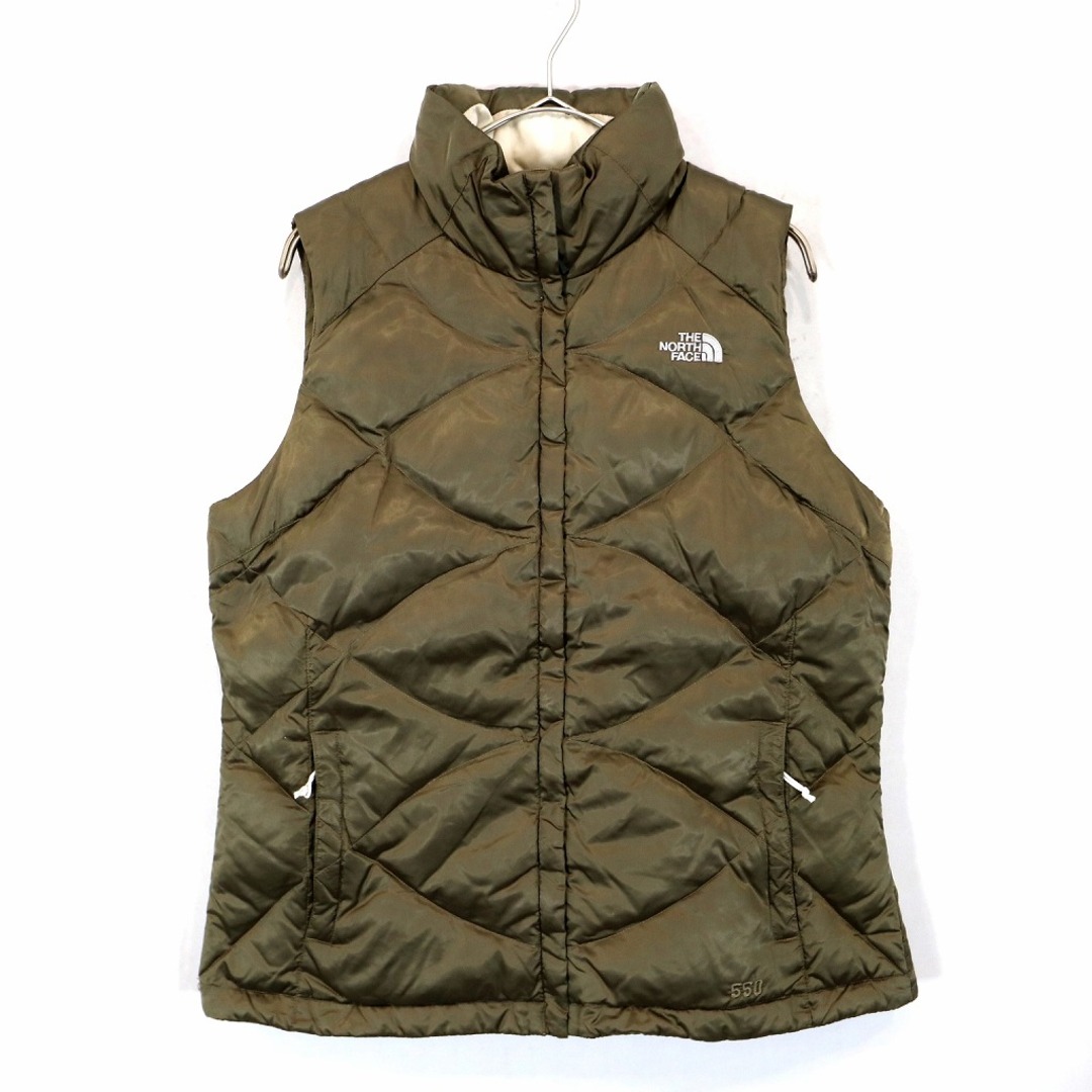 THE NORTH FACE(ザノースフェイス)のTHE NORTH FACE ノースフェイス ダウンベスト 防寒  防風  アウトドア キャンプ アウター シルバー (レディース L) 中古 古着 N9598 レディースのジャケット/アウター(ダウンベスト)の商品写真