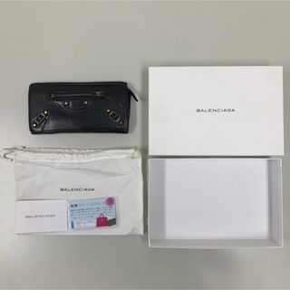 BALENCIAGAスタッズレザー財布♪