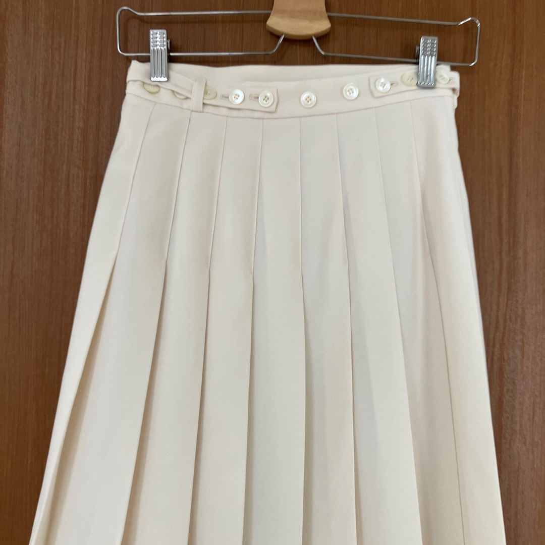 Adam et Rope'(アダムエロぺ)のアダムエロペ  白　プリーツ　スカート　イエナ　ミラオーウェン　ロンハーマン レディースのスカート(ひざ丈スカート)の商品写真