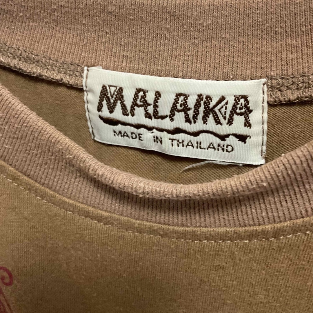 MALAIKA(マライカ)のマライカ　Tシャツ　ブラウン　プリント　半袖　コットン100% レディースのトップス(Tシャツ(半袖/袖なし))の商品写真