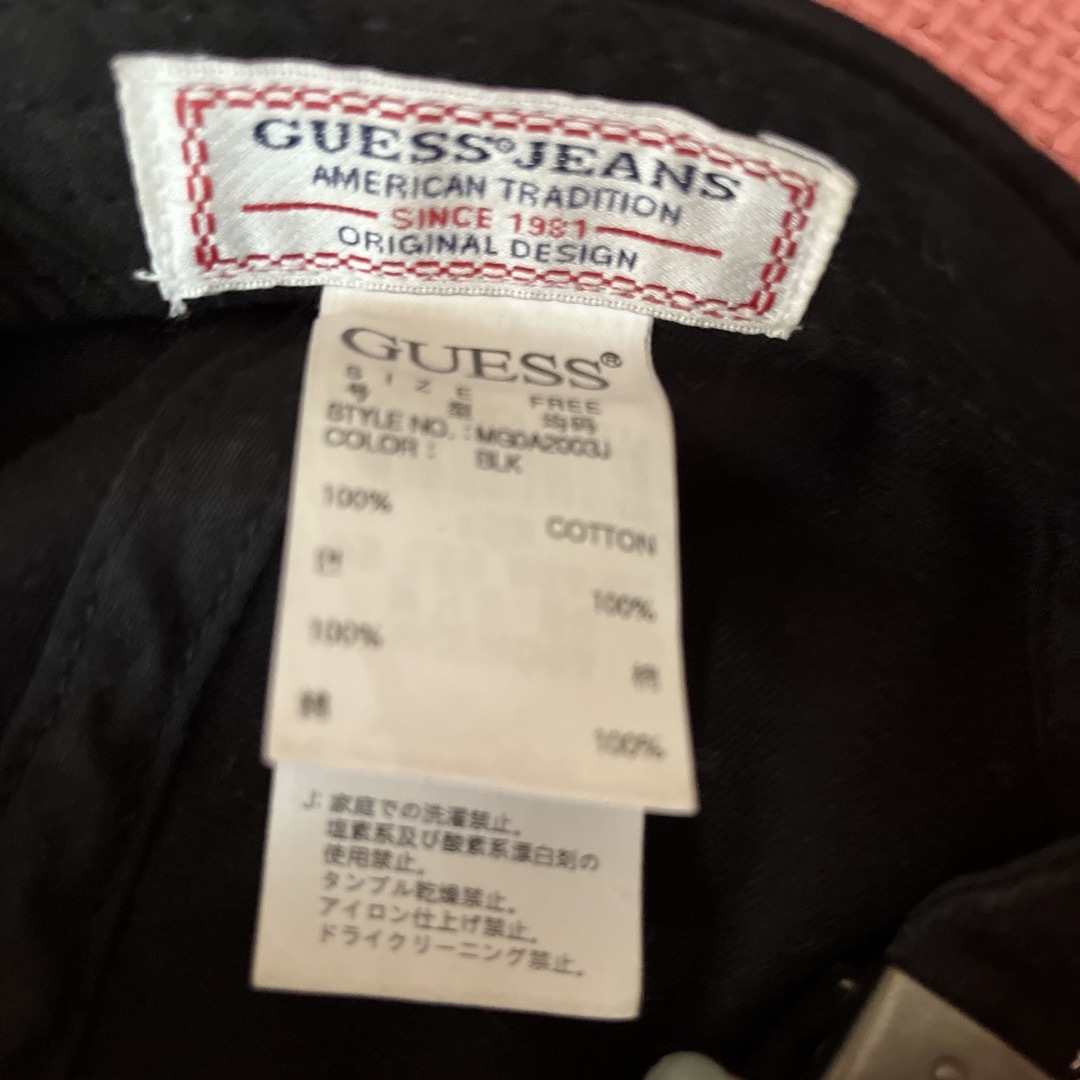 GUESS(ゲス)のゲス　guess キャップ　黒 レディースのファッション小物(その他)の商品写真