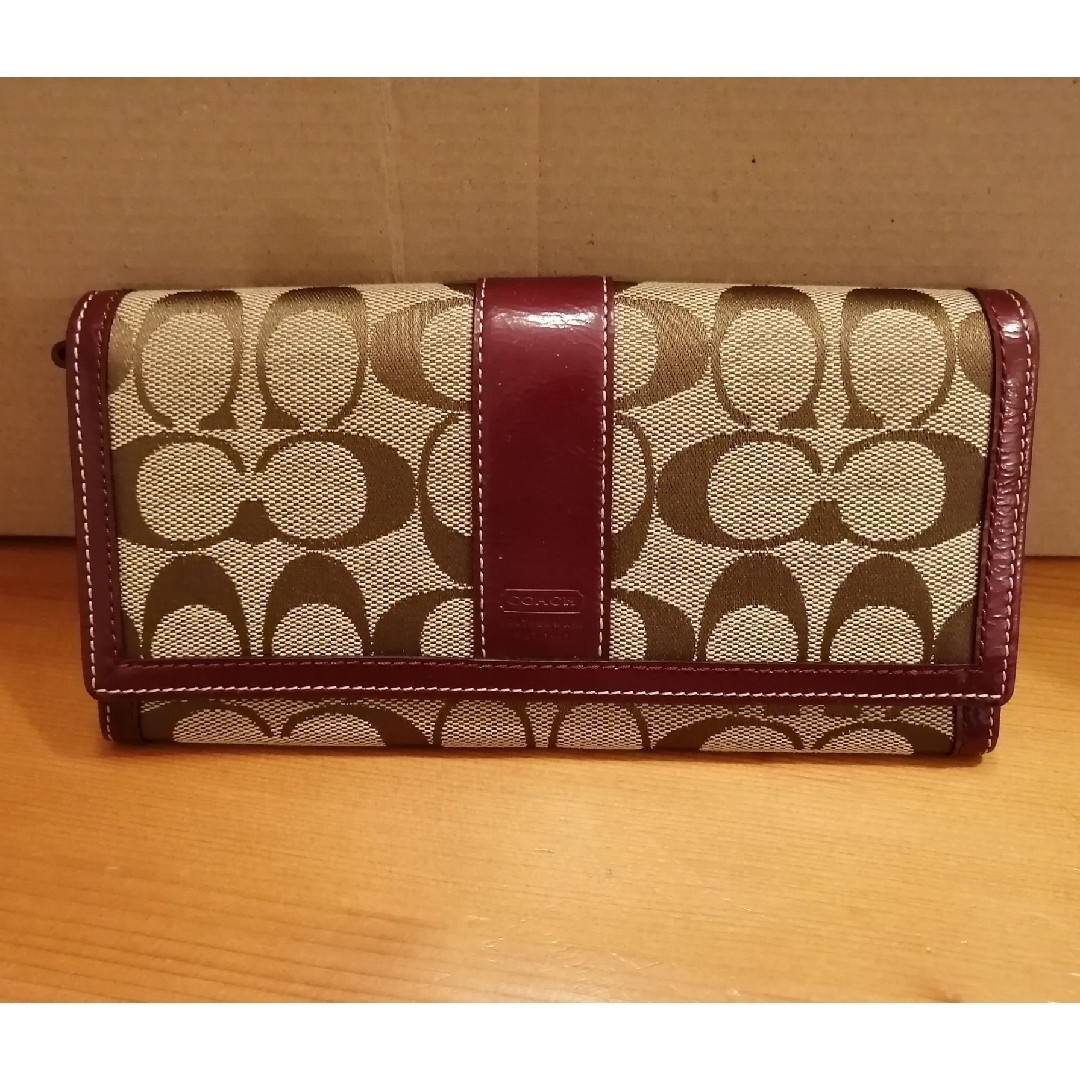 COACH(コーチ)の激安価格！COACH(コーチ) 長財布　シグネチャー レディースのファッション小物(財布)の商品写真