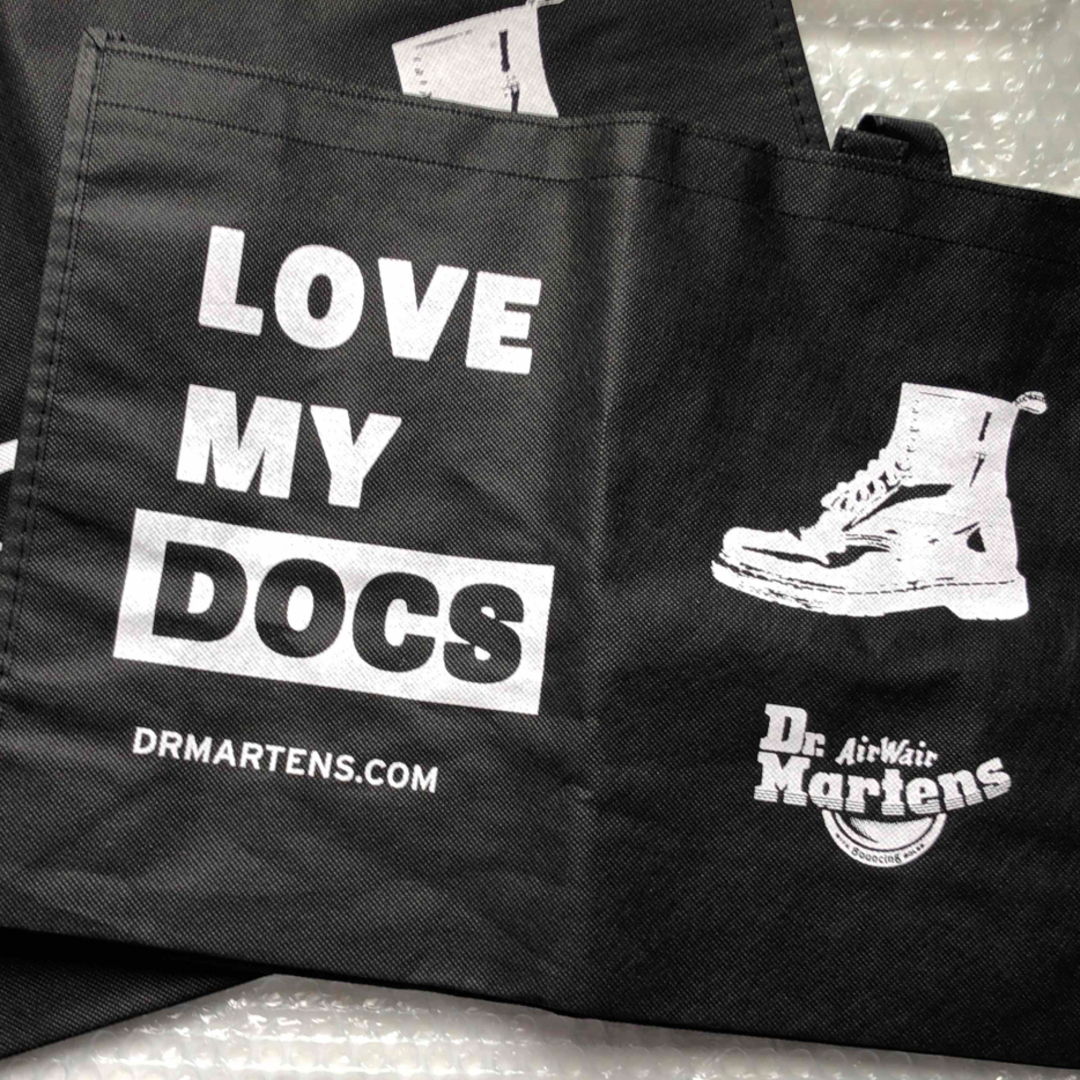 Dr.Martens(ドクターマーチン)のドクターマーチン マチ付ショッパー サイズ違い2つ レディースのバッグ(ショップ袋)の商品写真