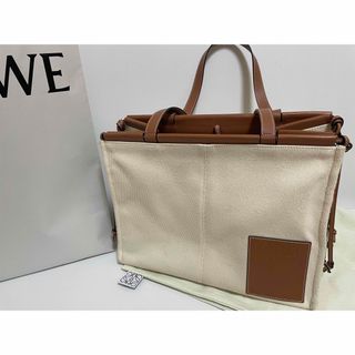 ロエベ(LOEWE)の【美品】LOEWE　ロエベ　クッショントート　アナグラム　パソコンバッグ(トートバッグ)