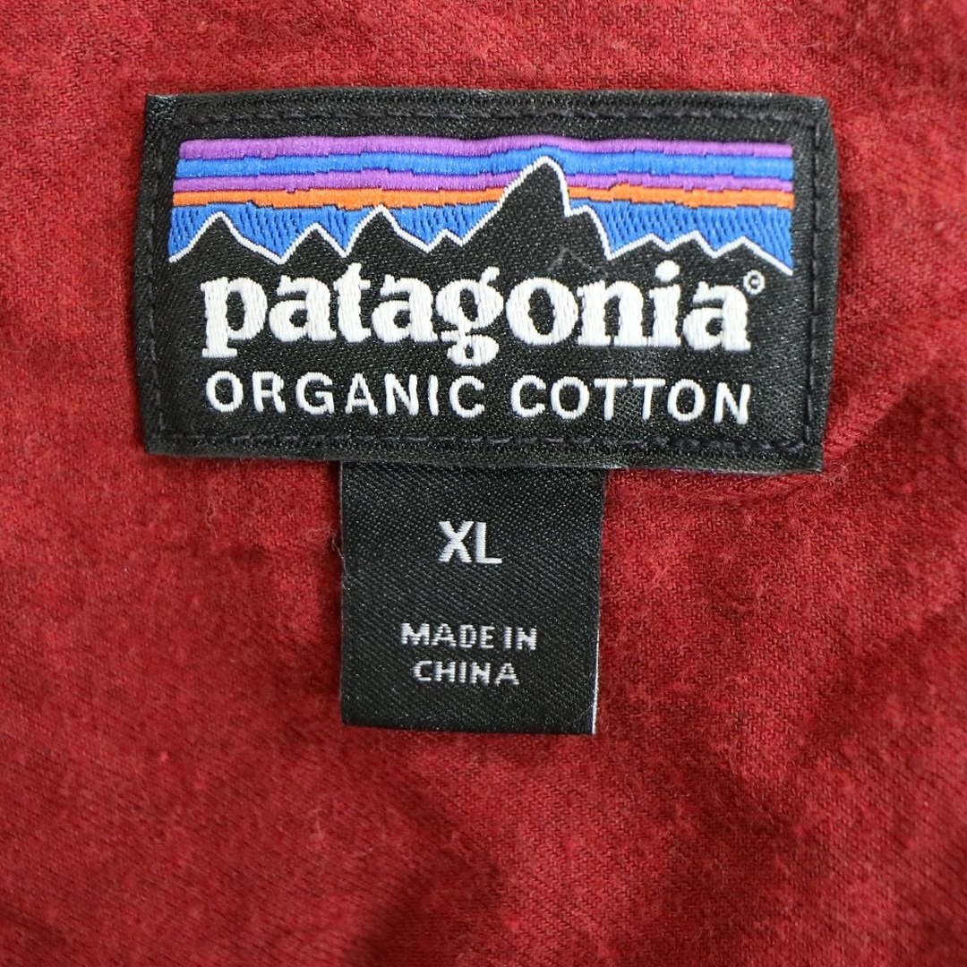 SALE/ patagonia パタゴニア ボタンダウン長袖シャツ 防寒  アウトドア キャンプ 防寒 登山 ワインレッド (メンズ XL)   N9953