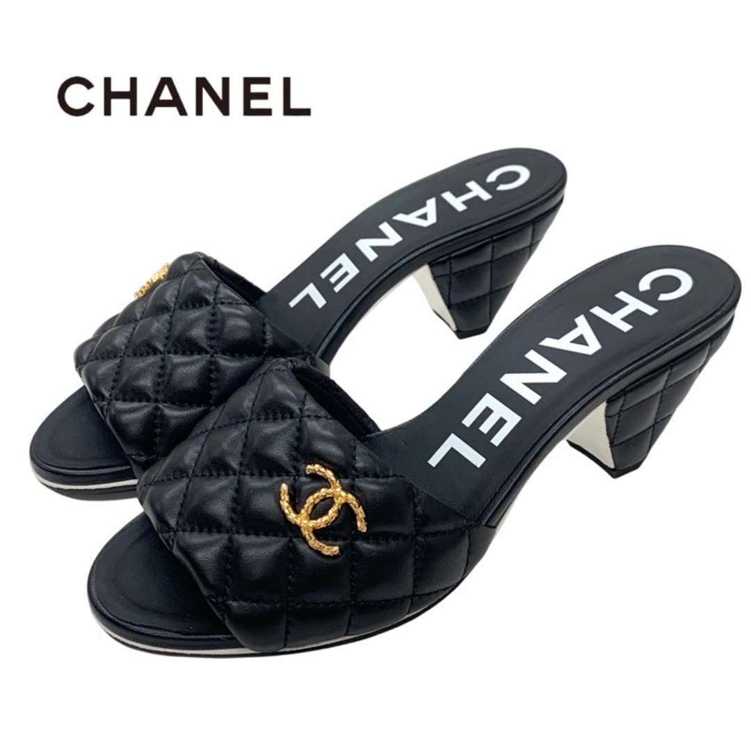 CHANEL(シャネル)のシャネル CHANEL サンダル 靴 シューズ ラムスキン ブラック 黒 ゴールド 未使用 ミュール ココマーク マトラッセ レディースの靴/シューズ(サンダル)の商品写真