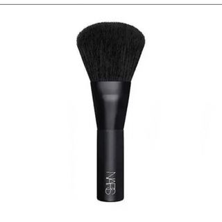 NARS - NARS パウダーブラシ 13番 メイクブラシの通販 by Y|ナーズ NARS - NARS パウダーブラシ 13番 メイクブラシの通販 by Y|ナーズ