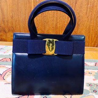 サルヴァトーレフェラガモ(Salvatore Ferragamo)の【最終値下げ】フェラガモ 2way ハンドバッグ ヴァラリボン ゴールド金具 (ハンドバッグ)