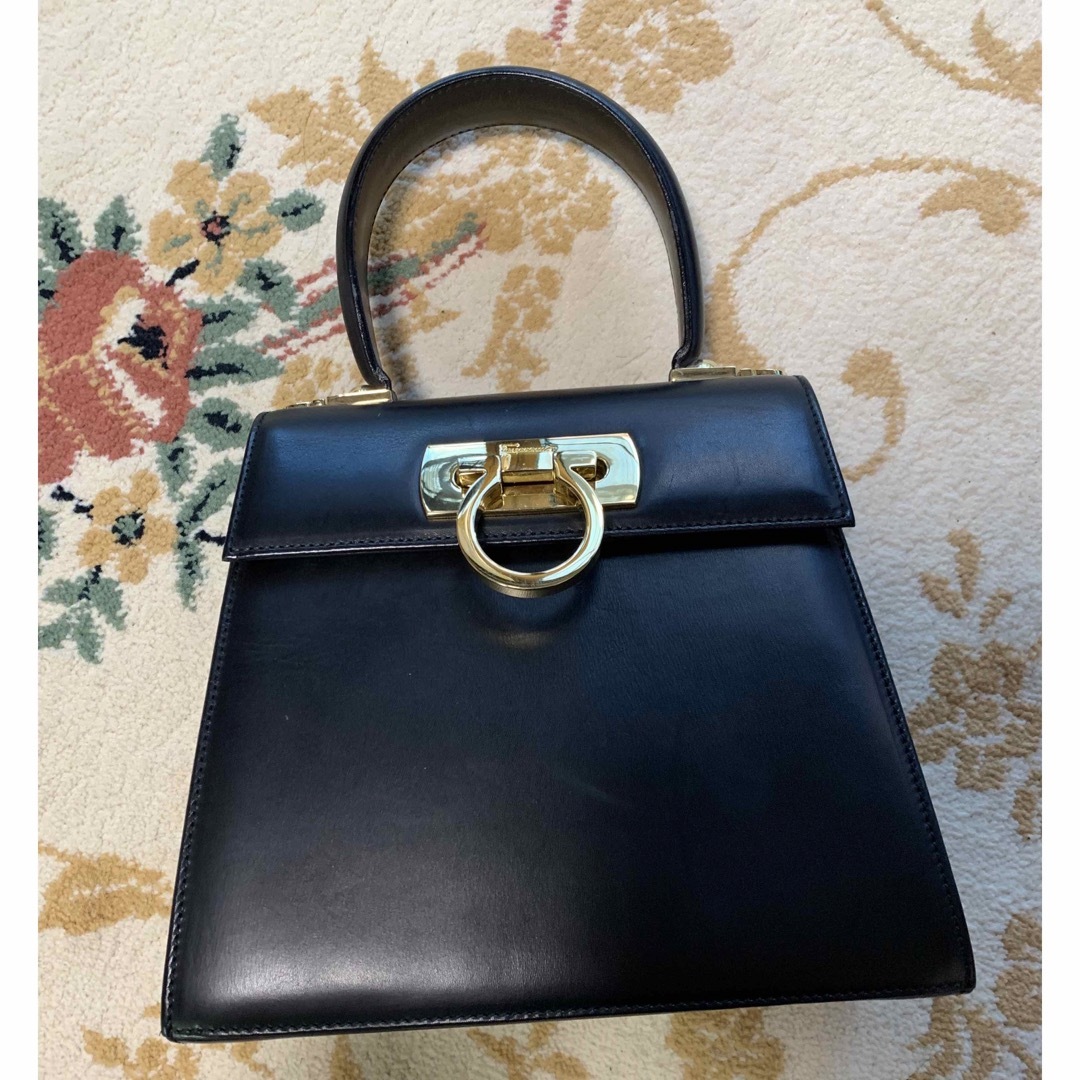 Salvatore Ferragamo - 【最終値下げ】フェラガモ ハンドバッグ