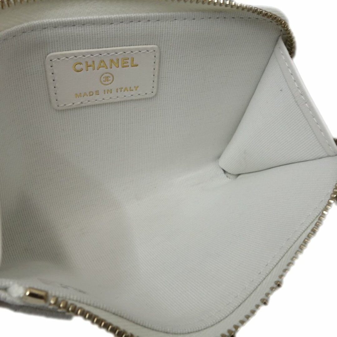 CHANEL(シャネル)のCHANEL シャネル 兼カードケース マトラッセ ココマーク AP3179 コインケース キャビアスキン ホワイト/083851【中古】 レディースのファッション小物(コインケース)の商品写真