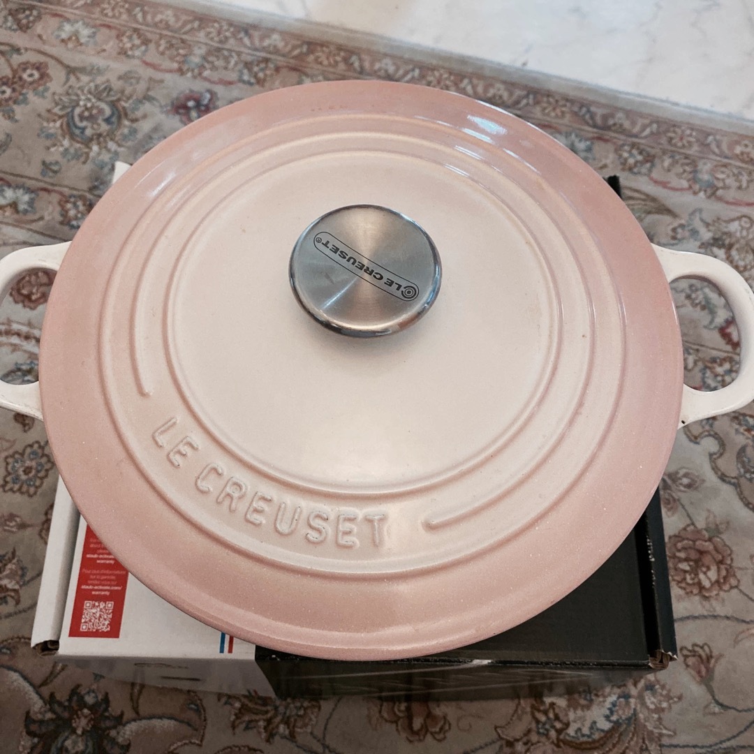 LE CREUSET - Le creuset パウダーピンク 22cmの通販 by ♡Avenue Shop