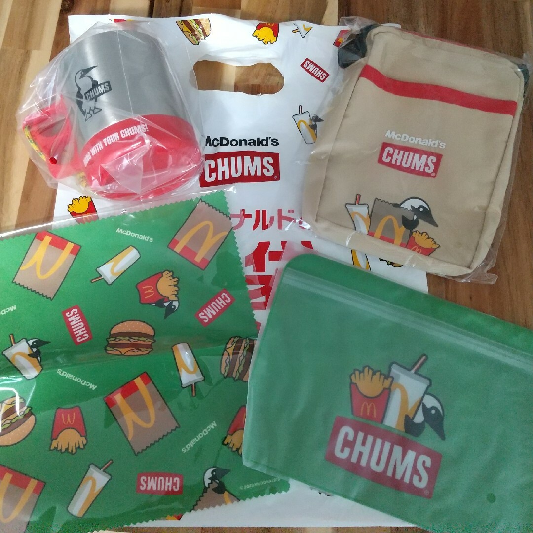 CHUMS(チャムス)の2023年 マクドナルド 福袋 CHUMSコラボグッズ エンタメ/ホビーのコレクション(ノベルティグッズ)の商品写真