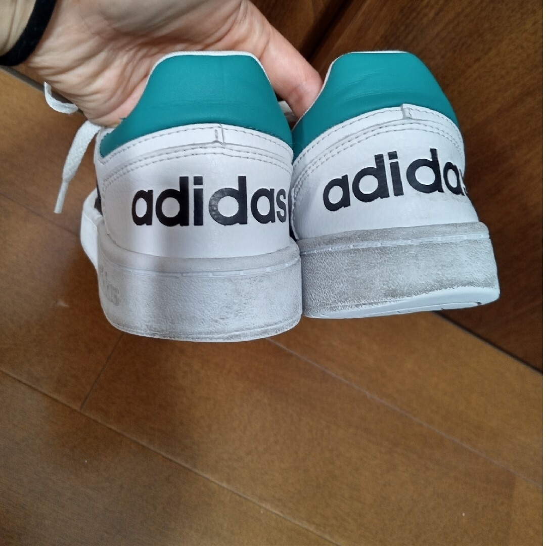 adidas(アディダス)の【緊急値下げ】アディダス　スニーカー　25cm　白　緑　黒 メンズの靴/シューズ(スニーカー)の商品写真