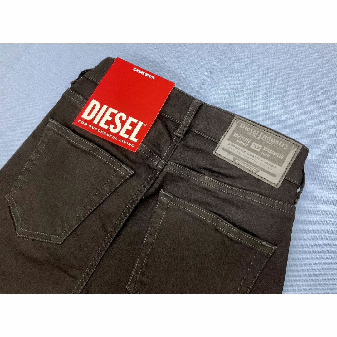 DIESEL(ディーゼル)のディーゼル　レディース　スキニージーンズ2223　25サイズ　新品　A04108 レディースのパンツ(デニム/ジーンズ)の商品写真