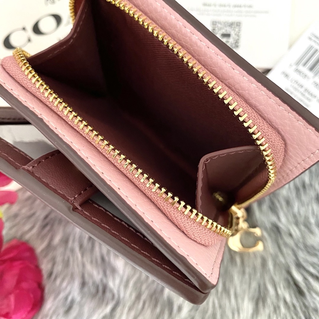 新品☆COACH(コーチ) ライトピンク レザー 折り財布