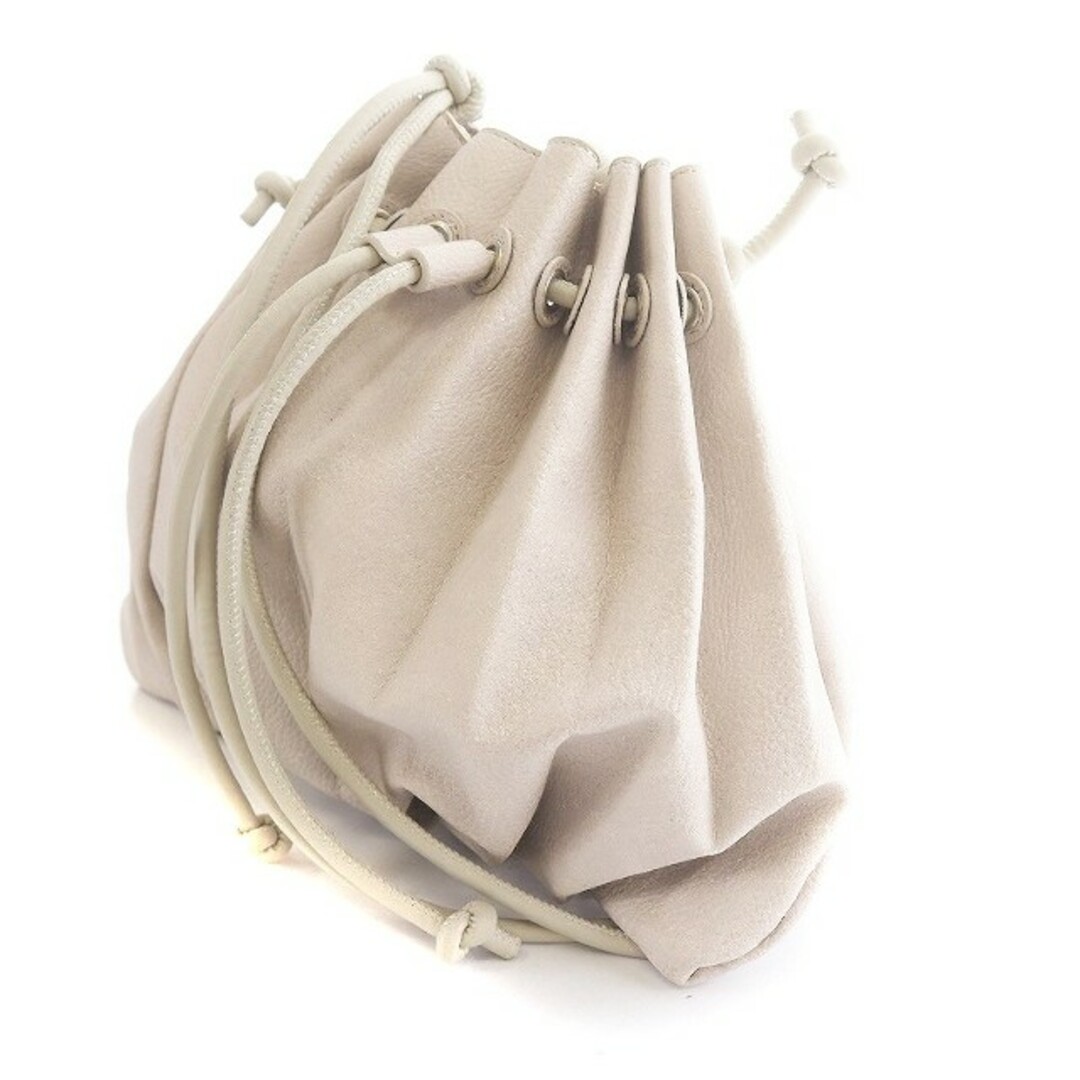 Ameri VINTAGE(アメリヴィンテージ)のアメリヴィンテージ ショルダーバッグ 巾着バッグ プリーツ ピンクグレー レディースのバッグ(ショルダーバッグ)の商品写真