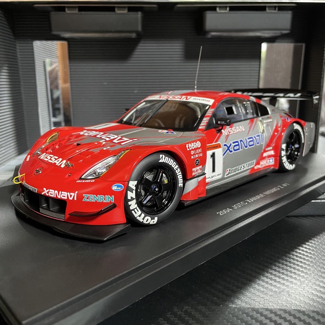未展示品 オートアート1/18 2004 JGTC XANAVI NISMO Z