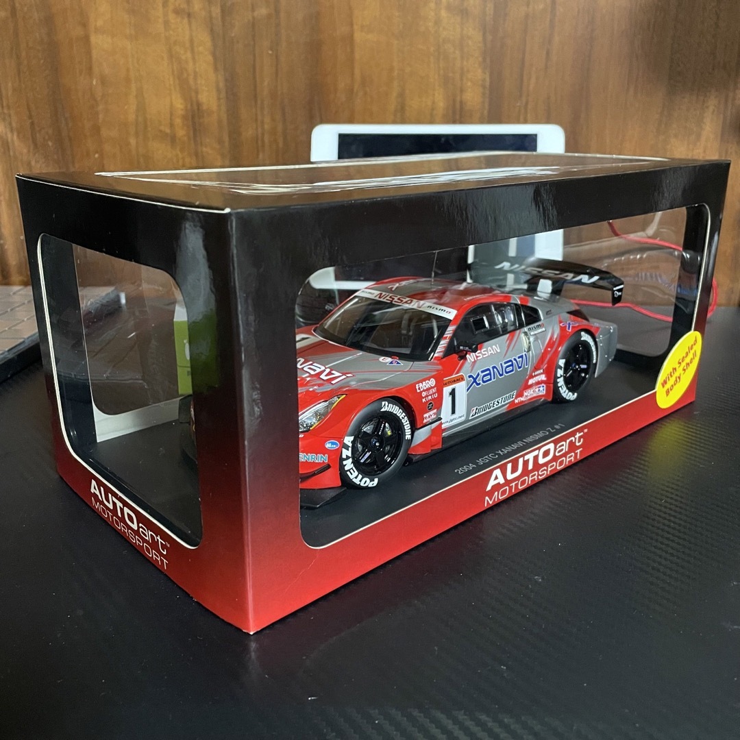 未展示品 オートアート1/18 2004 JGTC XANAVI NISMO Z