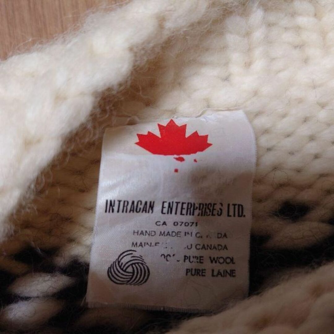 約65cm身幅カナダ製　厚手ニットセーター　　総柄　マルチパターン　カナディアンニット