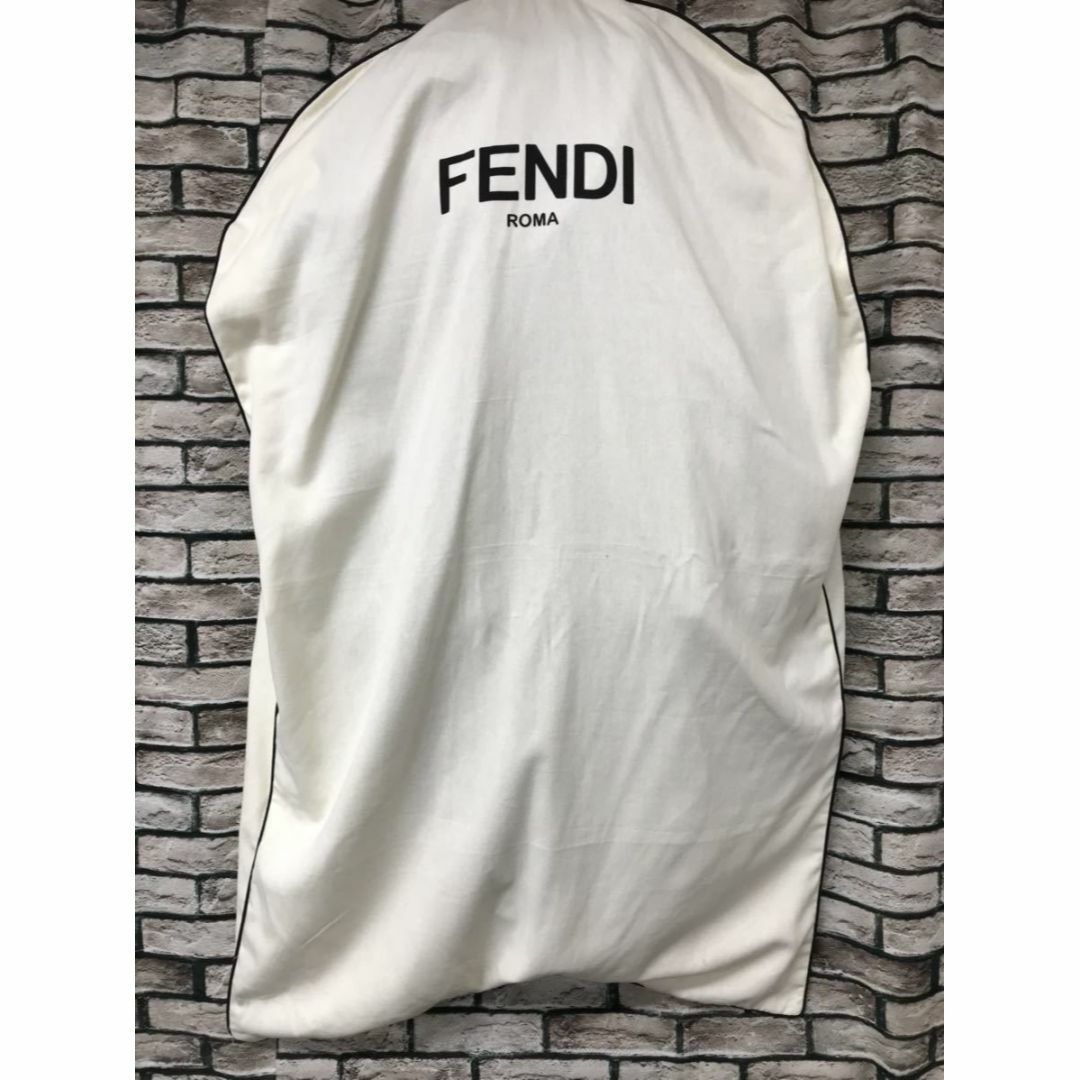 FENDI(フェンディ)のフェンディ☆ズッカ柄FFロゴレザー切替リバーシブルフーデッドショートジャケット レディースのジャケット/アウター(その他)の商品写真