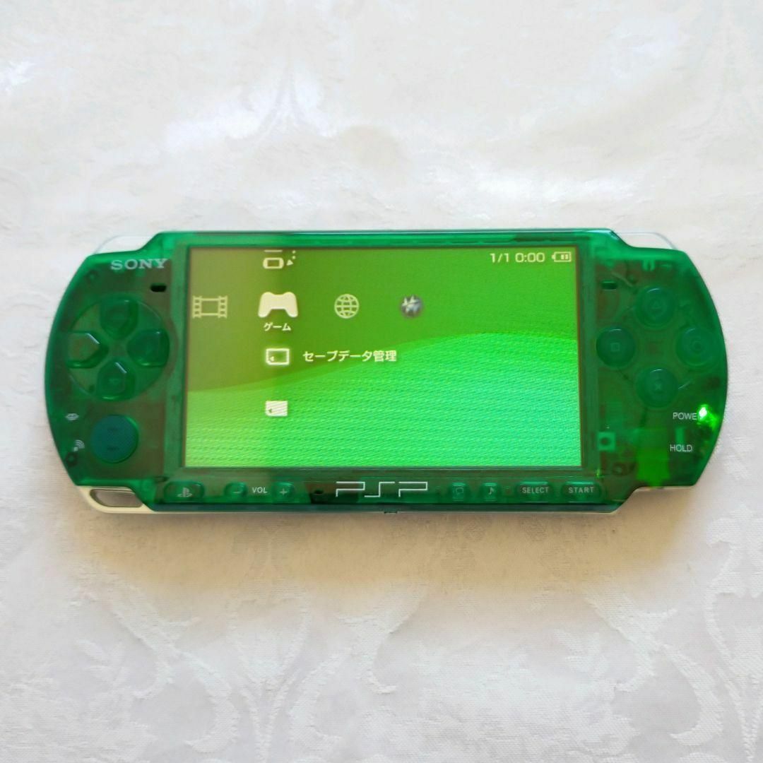 PlayStation Portable(プレイステーションポータブル)の【美品】【カスタム】PSP 3000 すぐ遊べるセット(クリアグリーン) エンタメ/ホビーのゲームソフト/ゲーム機本体(携帯用ゲーム機本体)の商品写真