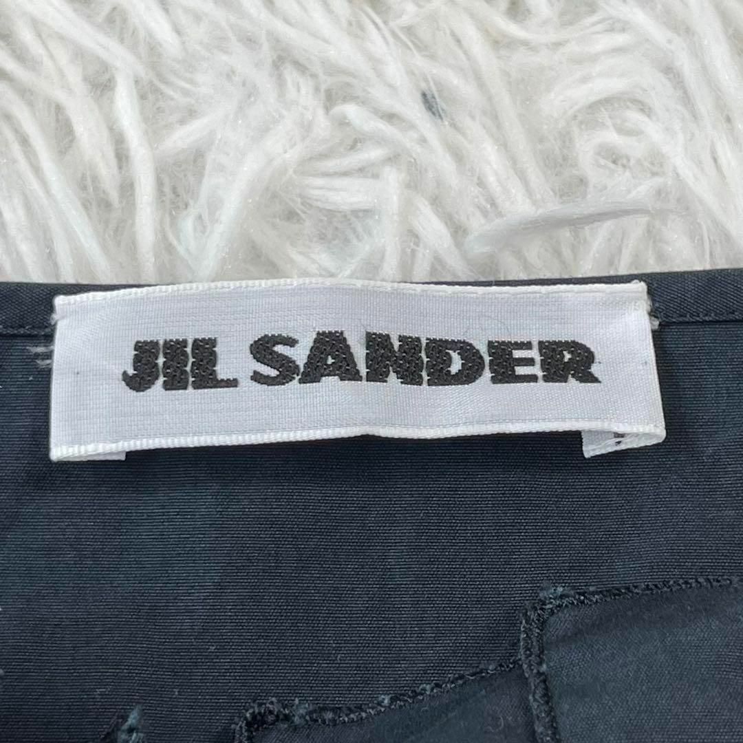 Jil Sander(ジルサンダー)のJILLSANDER ジルサンダー　ネイビー　フリル　ブラウス レディースのトップス(シャツ/ブラウス(長袖/七分))の商品写真