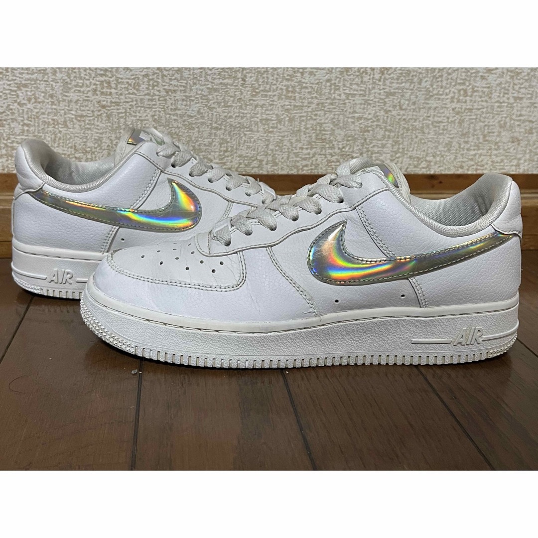 NIKE(ナイキ)のNIKE WMNS AIR FORCE 1 ESS 23.5cm レディースの靴/シューズ(スニーカー)の商品写真