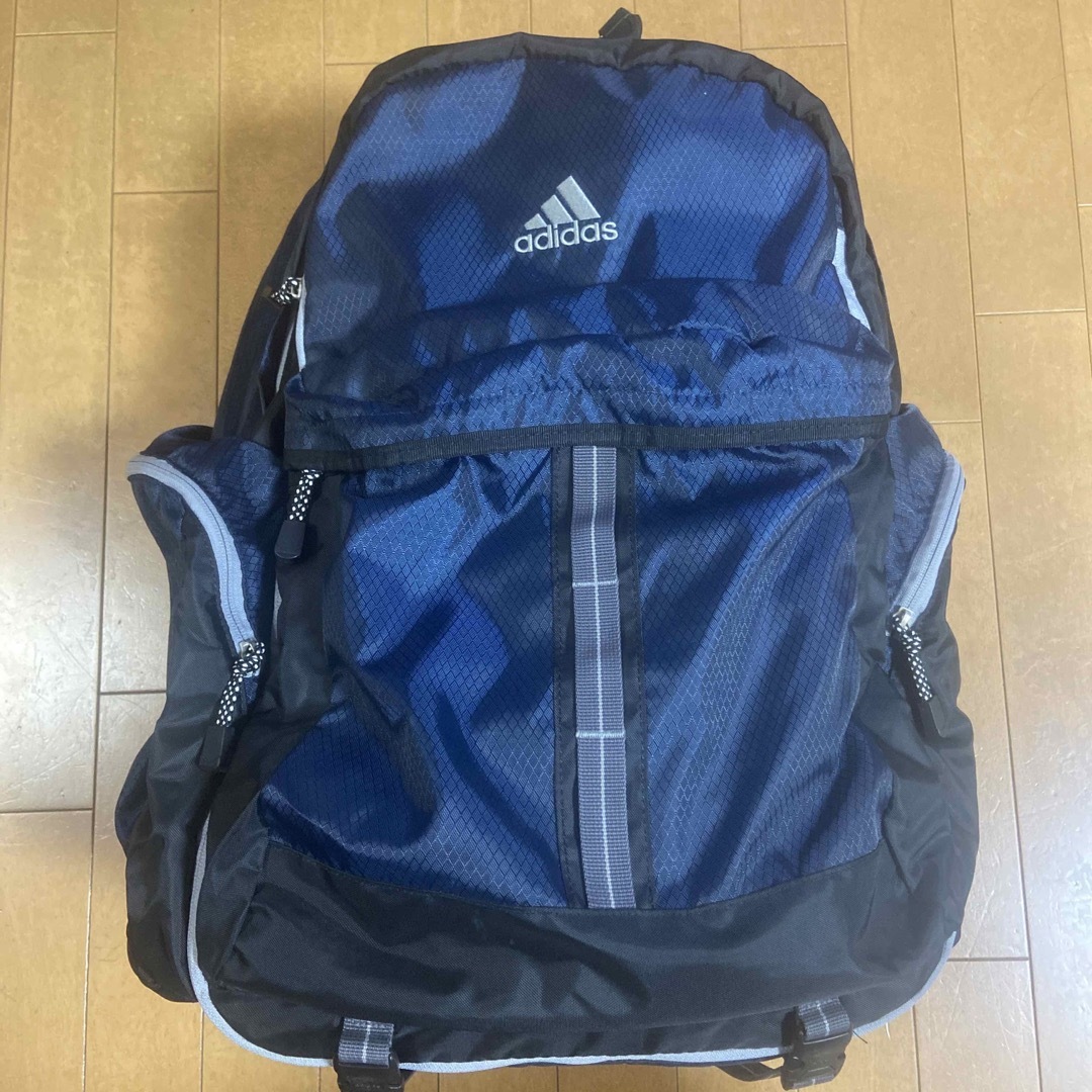 adidas アディダス 大容量 リュック　修学旅行