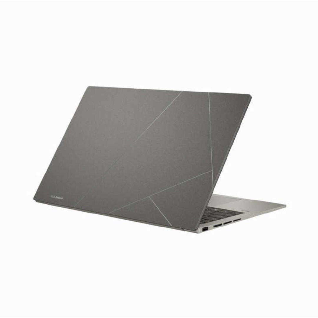 ASUS(エイスース)の新品 纯正 ASUS Zenbook 15.6型16GB /512GB スマホ/家電/カメラのPC/タブレット(ノートPC)の商品写真