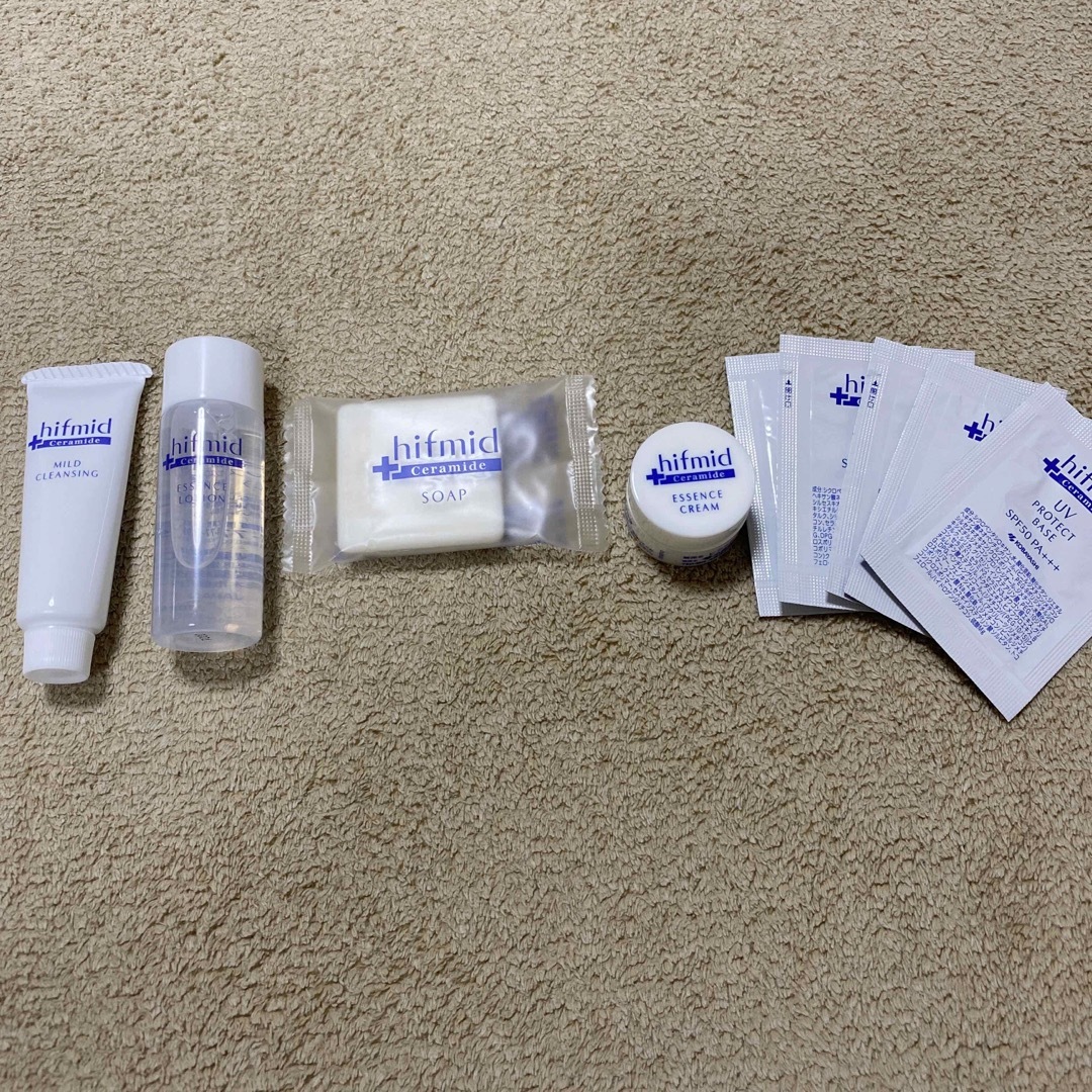 小林製薬(コバヤシセイヤク)のヒフミド トライアル セット コスメ/美容のキット/セット(サンプル/トライアルキット)の商品写真