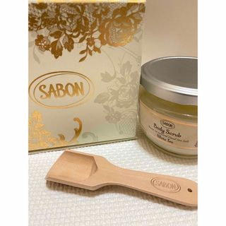 サボン(SABON)のSABONボディスクラブ ホワイトティー320g箱付き スプーン付き(ボディスクラブ)