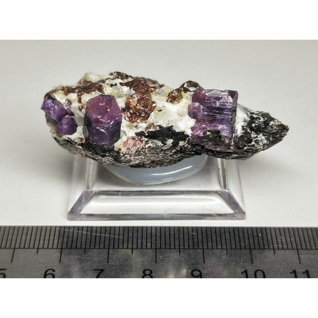 コランダム 59g ルビー 鉱物 鉱石 原石 自然石 鑑賞石 誕生石 水石 翡翠