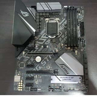 エイスース(ASUS)のASUS ROG STRIX H370-F GAMING(PCパーツ)