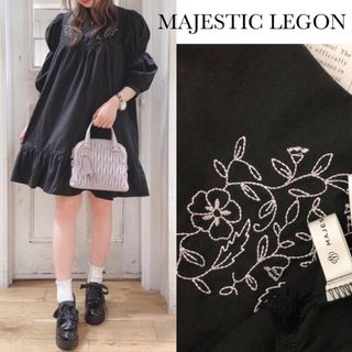 マジェスティックレゴン(MAJESTIC LEGON)のマジェスティックレゴン 花柄 刺繍 フレア ワンピース　黒(ミニワンピース)