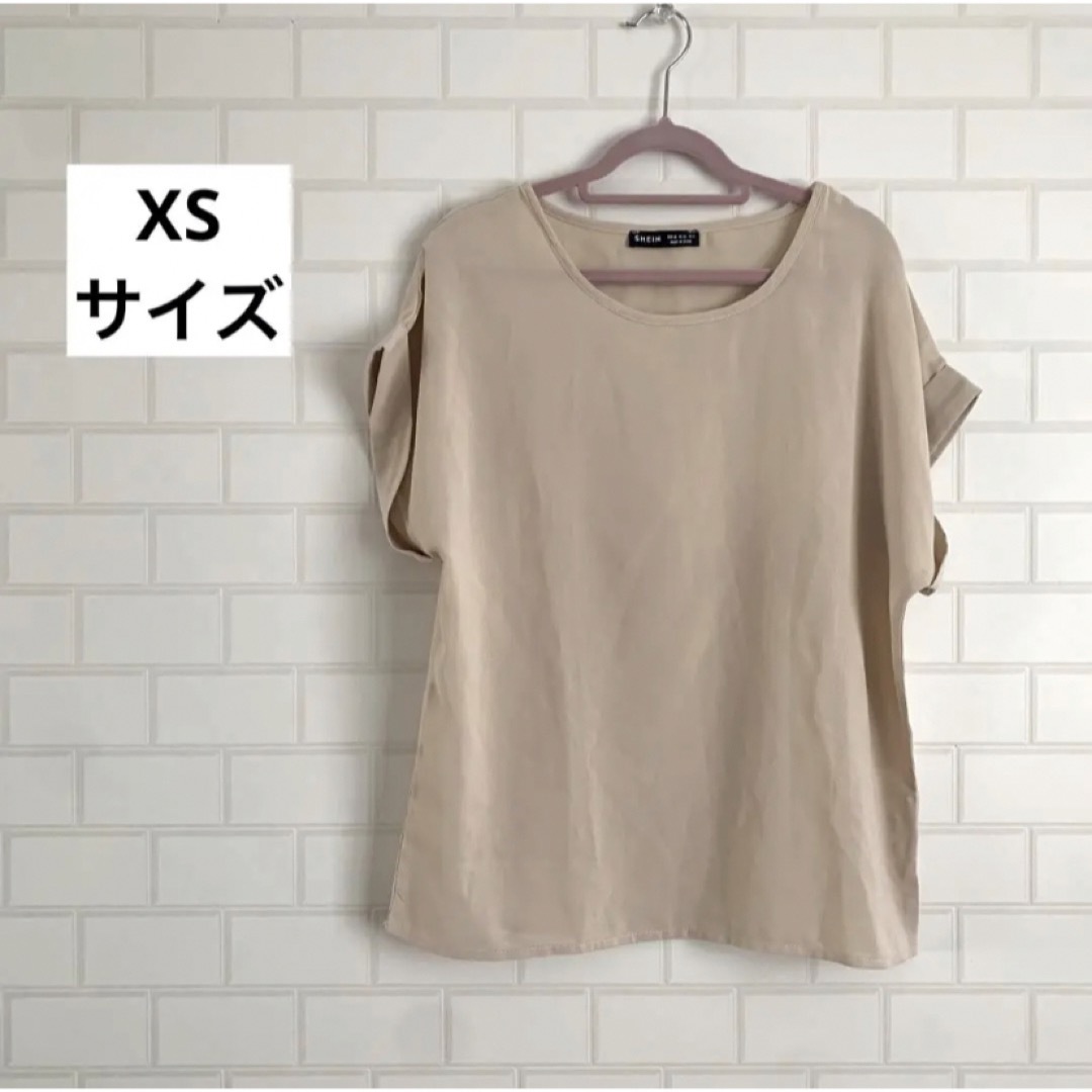 SHEIN シーイン ロールスリーブ ブラウス Tシャツトップス xs ベージュ レディースのトップス(Tシャツ(半袖/袖なし))の商品写真