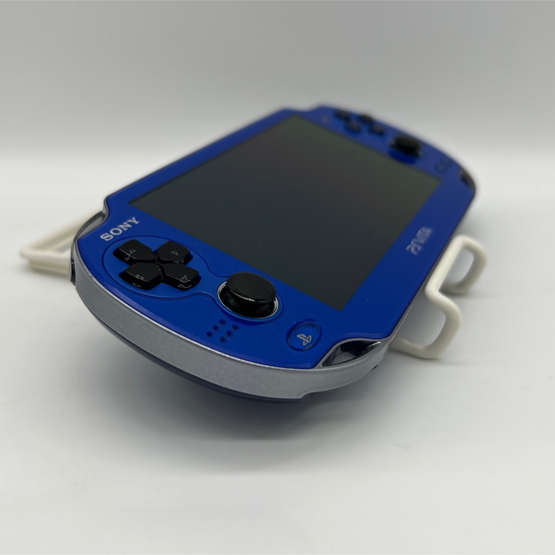 PlayStation Vita(プレイステーションヴィータ)の【完品・良品】PlayStation Vita PCH-1000 ブルー 本体 エンタメ/ホビーのゲームソフト/ゲーム機本体(携帯用ゲーム機本体)の商品写真