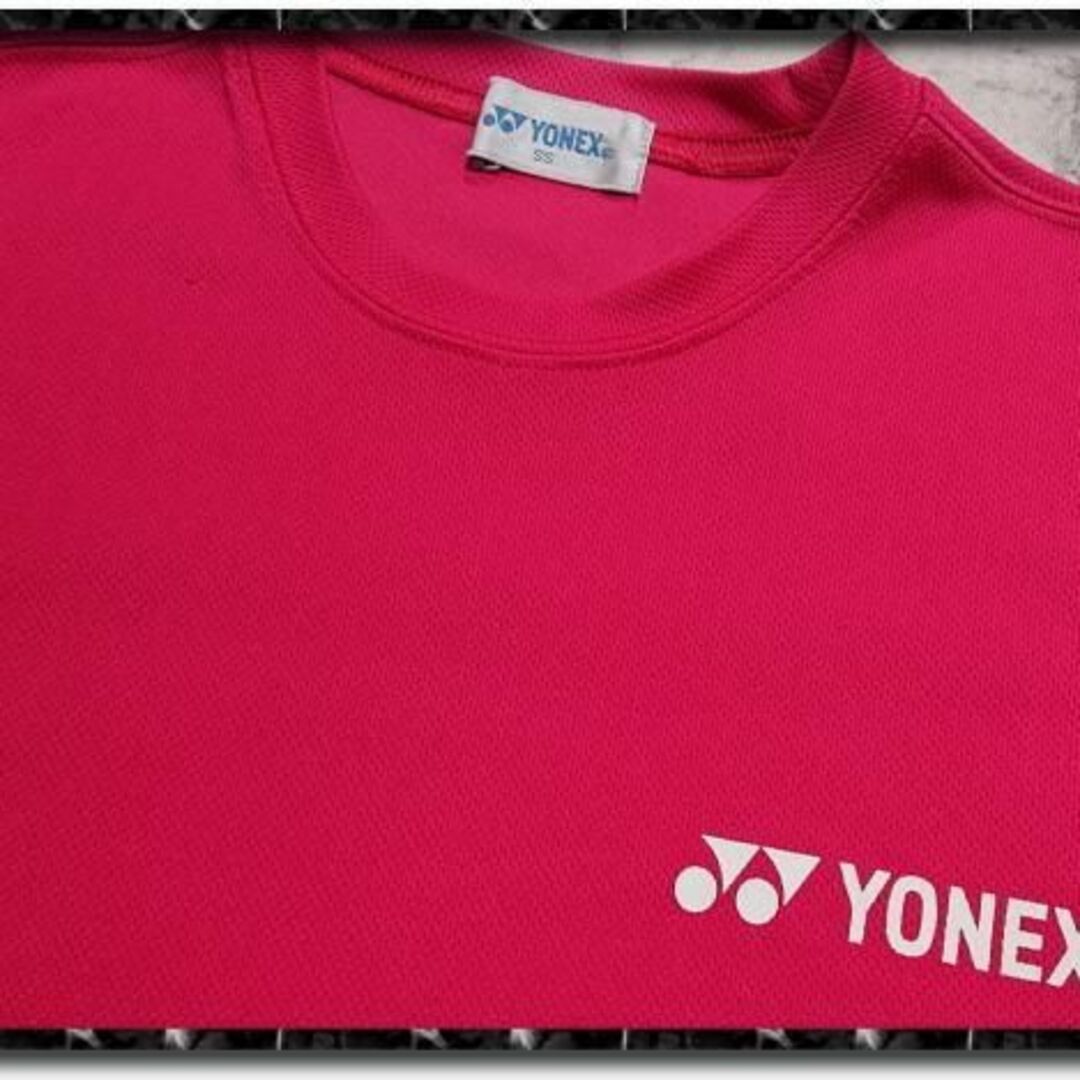 YONEX(ヨネックス)のヨネックス　ロゴプリント半袖Tシャツ　赤 メンズのトップス(Tシャツ/カットソー(半袖/袖なし))の商品写真