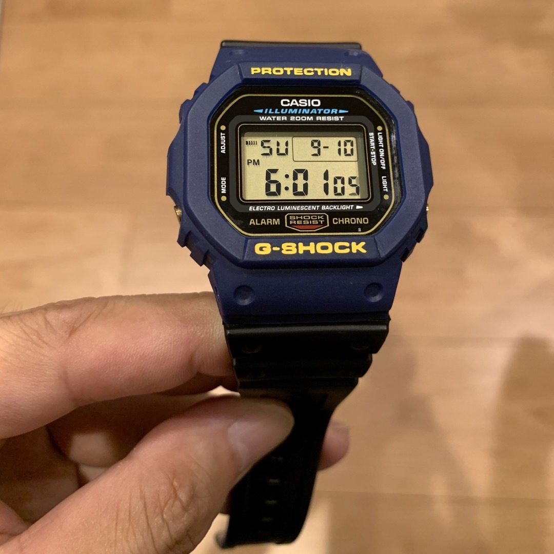 CASIO G-SHOCK DW-5600 ゴールド液晶　カスタム　ブルー