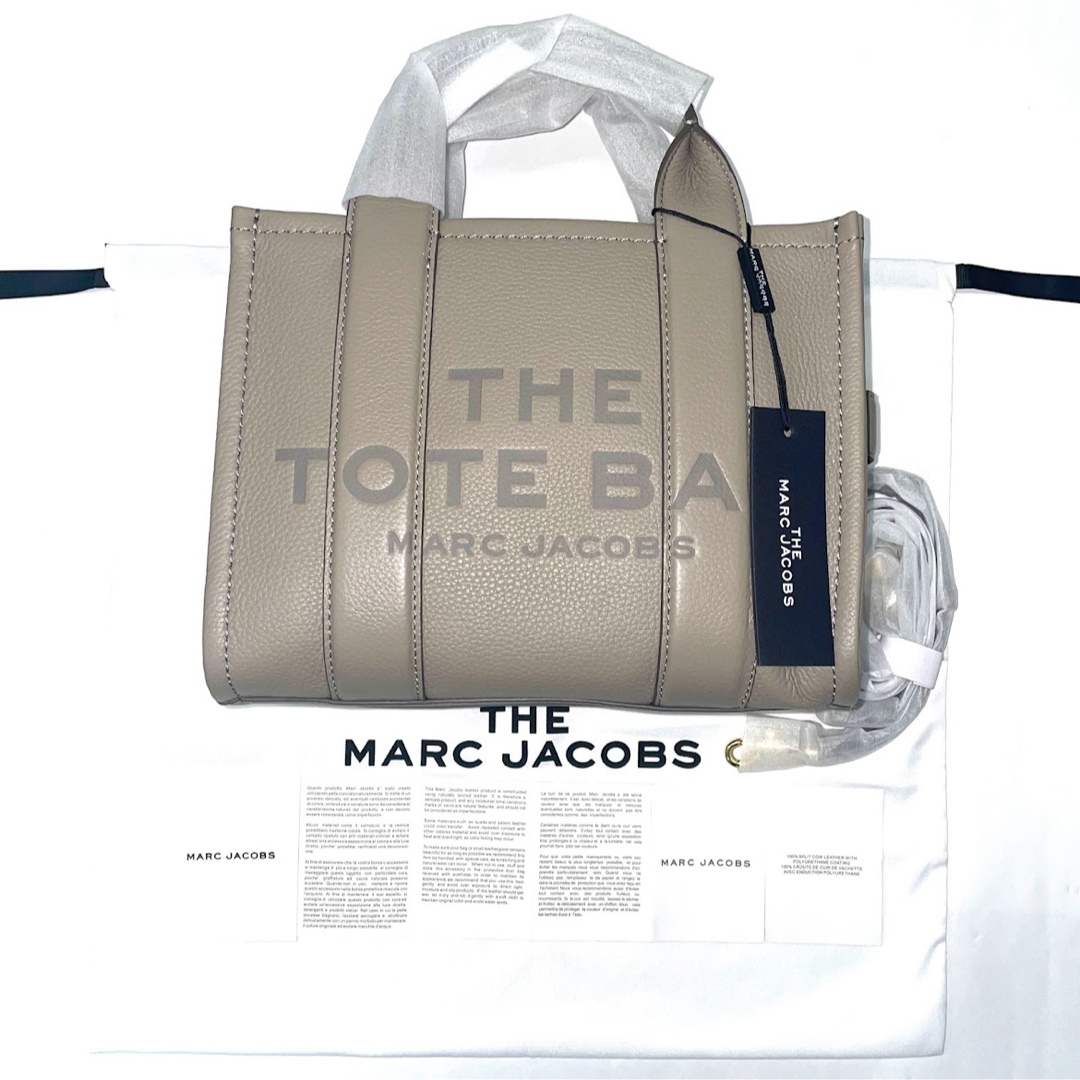 MARC JACOBS LETHER TOTE MINI (CEMENT)