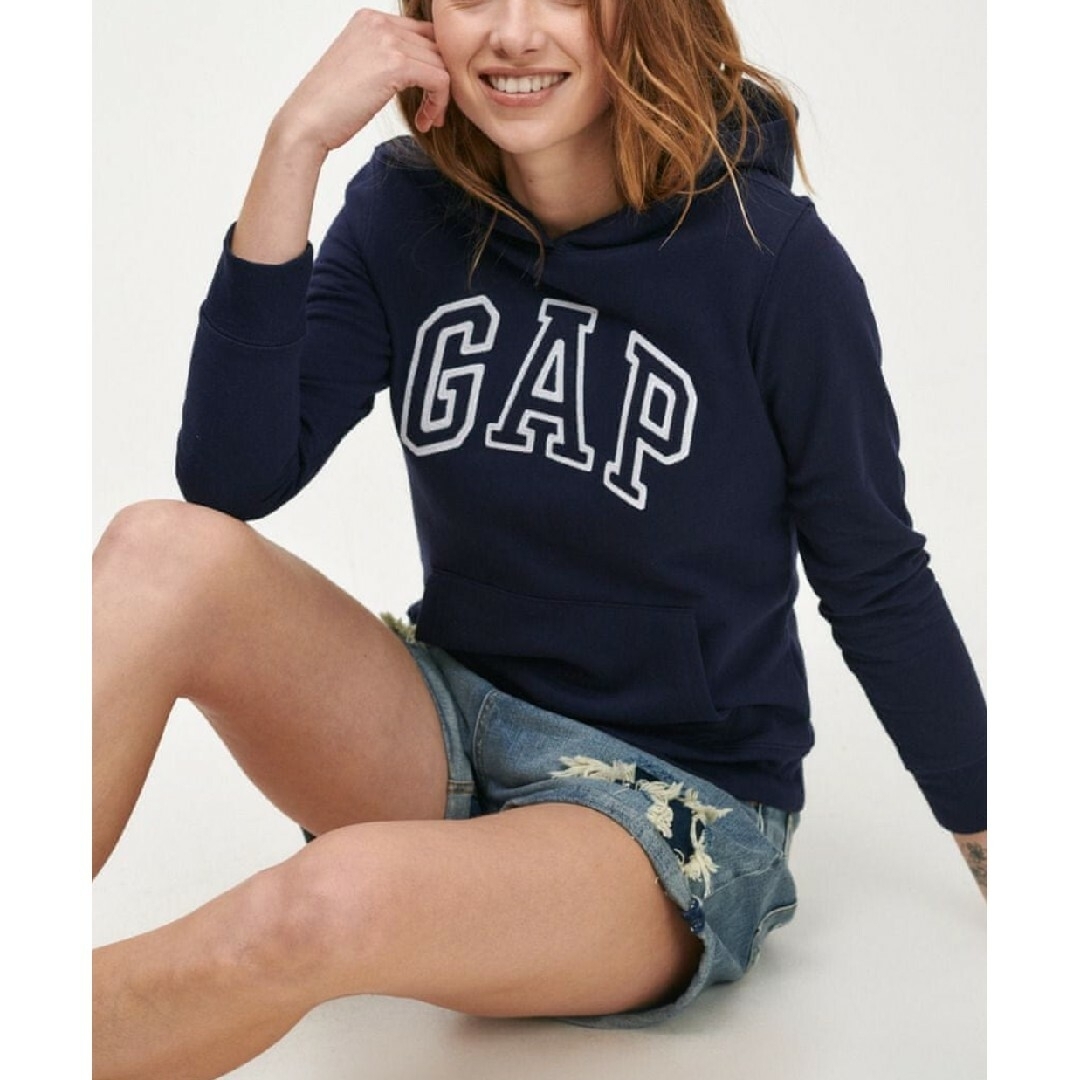 GAP(ギャップ)の【GAP】GAPロゴ フードパーカー 裏起毛 USsize(S) レディースのトップス(パーカー)の商品写真