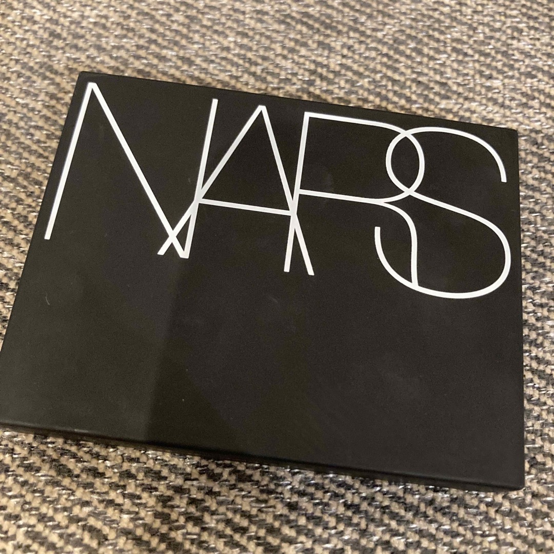 NARS(ナーズ)のNARS パウダー コスメ/美容のベースメイク/化粧品(フェイスパウダー)の商品写真