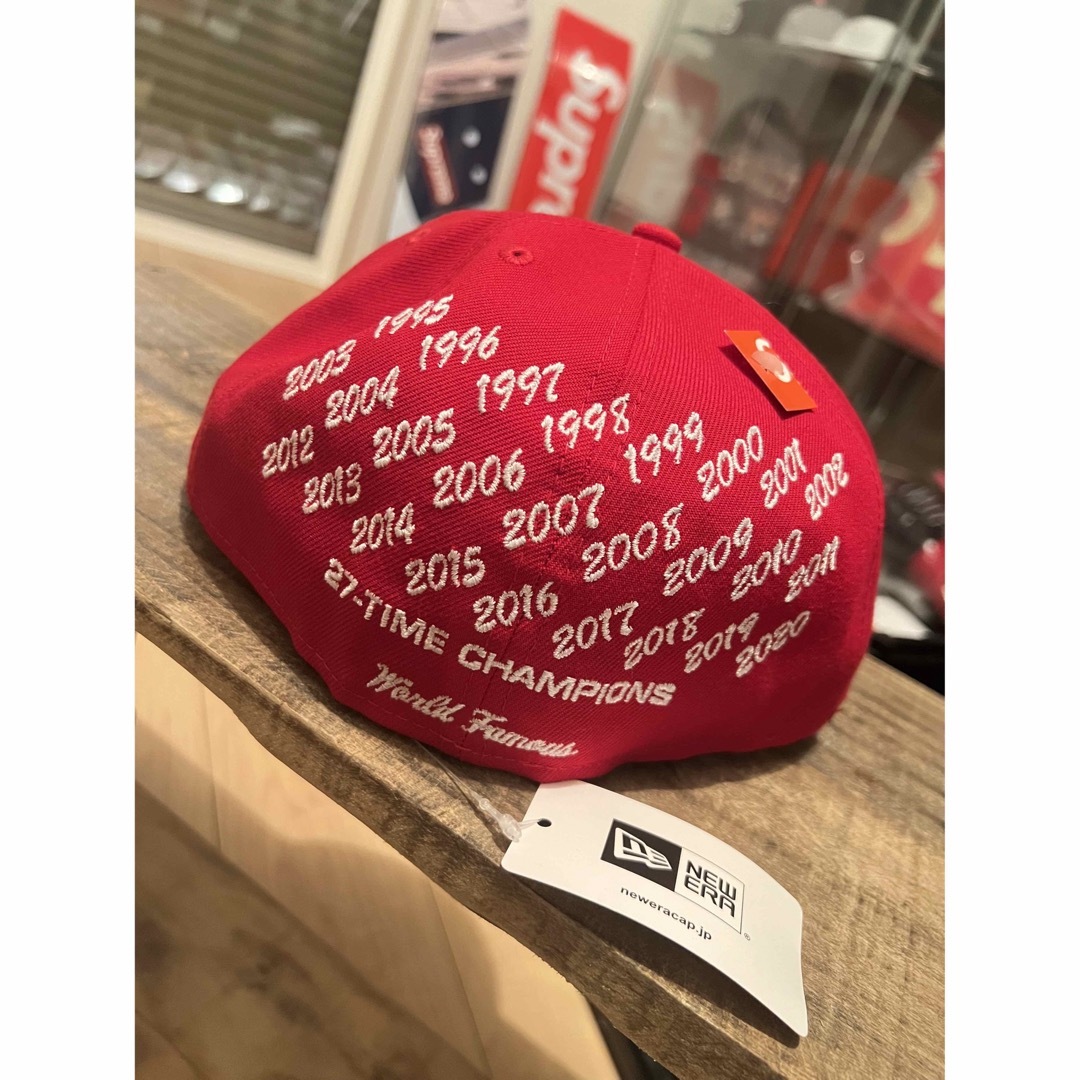 Supreme(シュプリーム)の【新品】Supreme × NEW ERA Box Logo キャップ メンズの帽子(キャップ)の商品写真