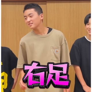 カーハート(carhartt)のちょんまげ小僧　右足着用　カーハートTシャツ(Tシャツ/カットソー(半袖/袖なし))