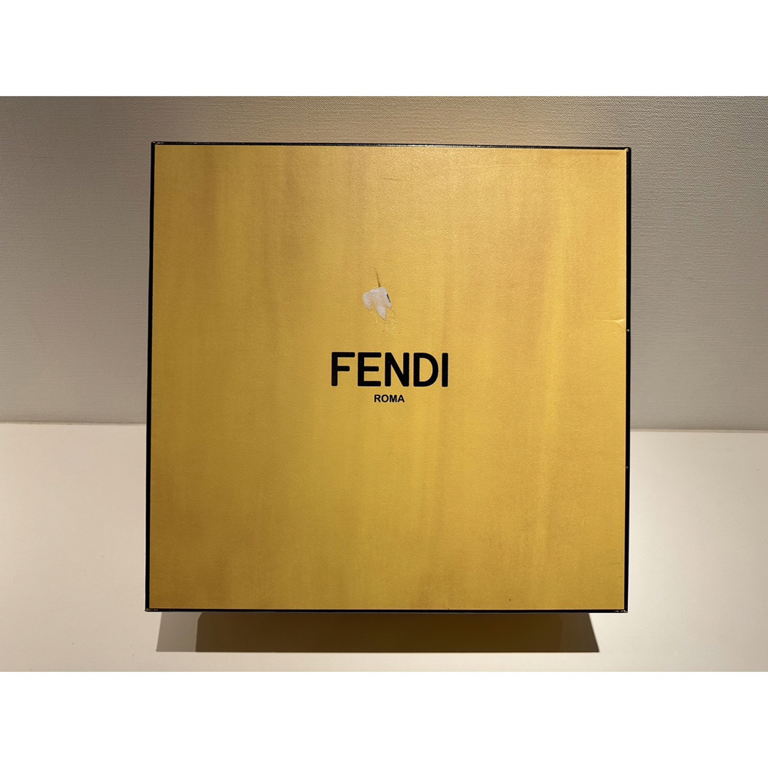 新品❗️ FENDI FFモチーフ カーフレザー ブラック